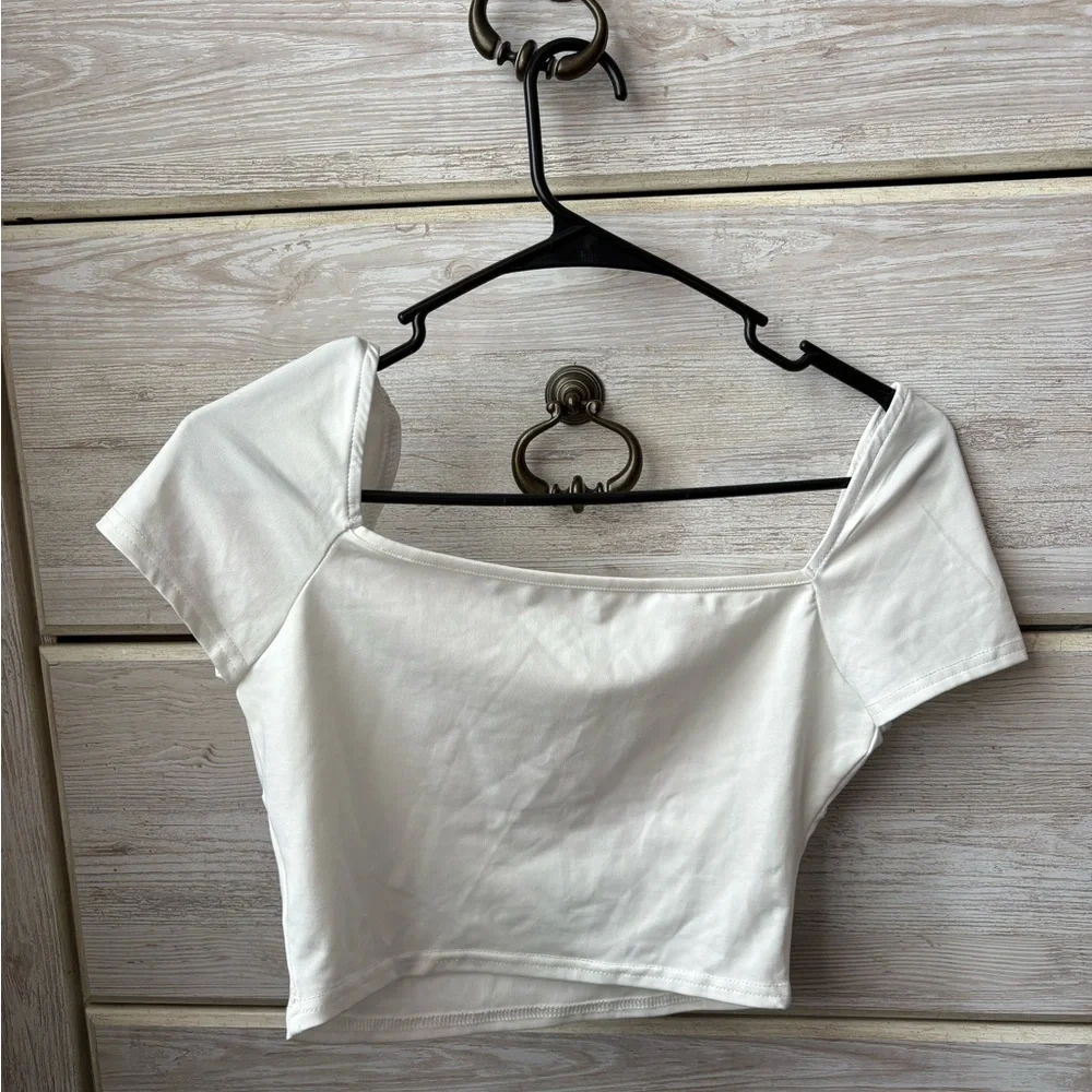 SHEIN White Ruffled Crop Top - Picture 2 of 3